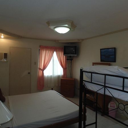 Royal Taal Inn Tagaytay City Ngoại thất bức ảnh