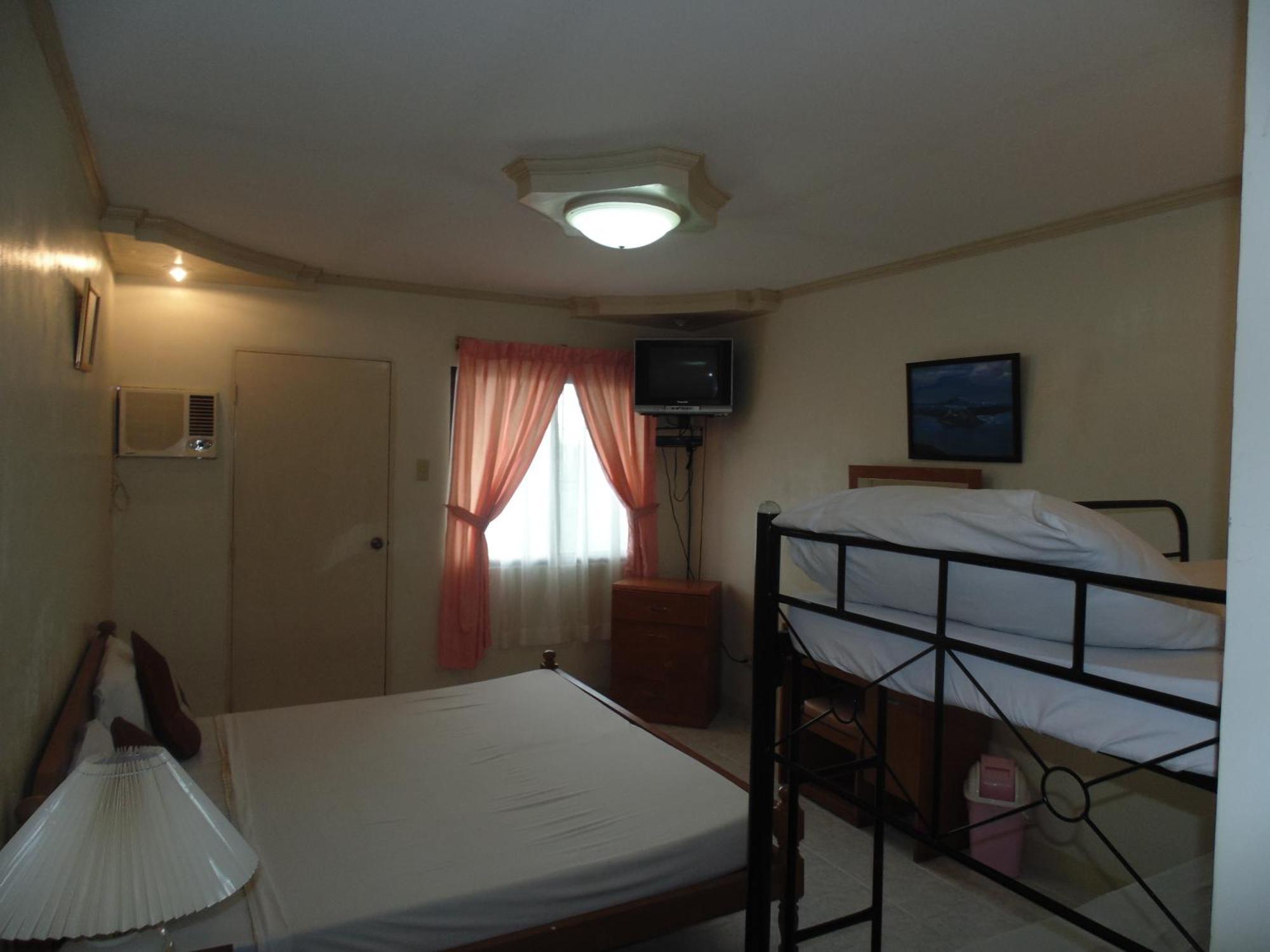 Royal Taal Inn Tagaytay City Ngoại thất bức ảnh