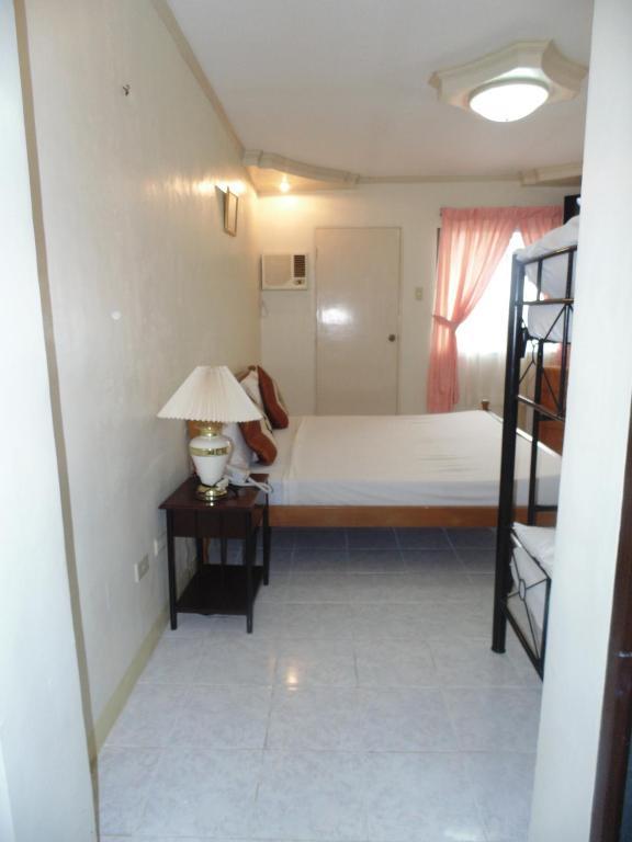 Royal Taal Inn Tagaytay City Phòng bức ảnh