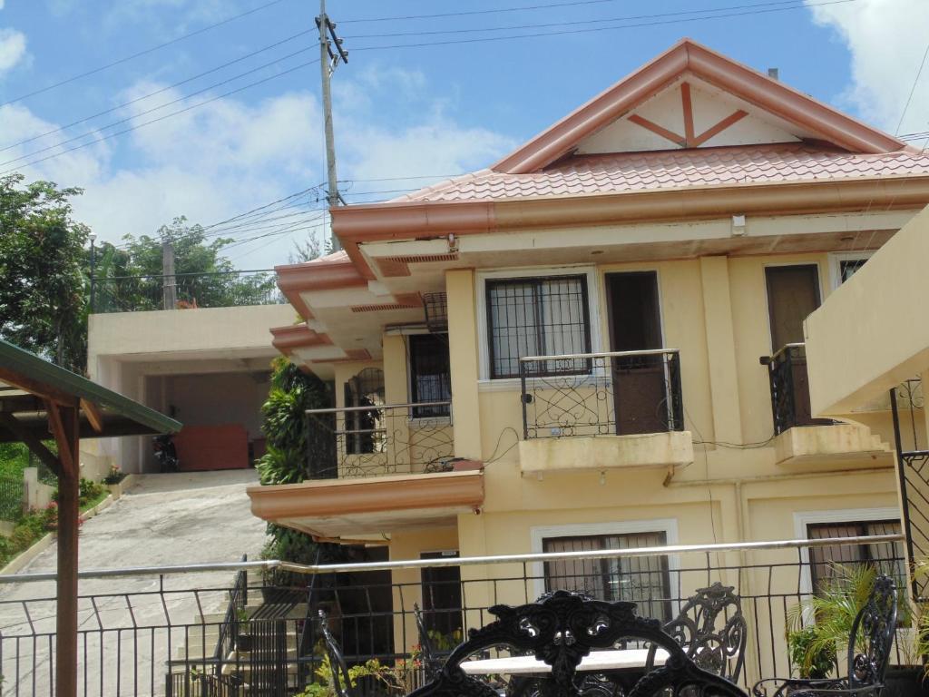 Royal Taal Inn Tagaytay City Ngoại thất bức ảnh