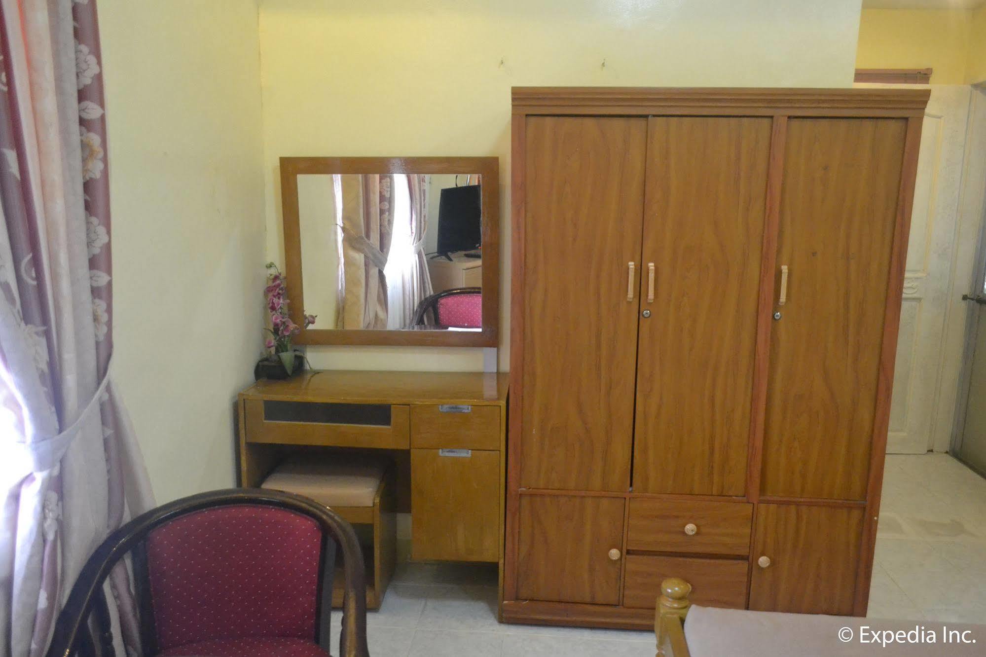 Royal Taal Inn Tagaytay City Ngoại thất bức ảnh