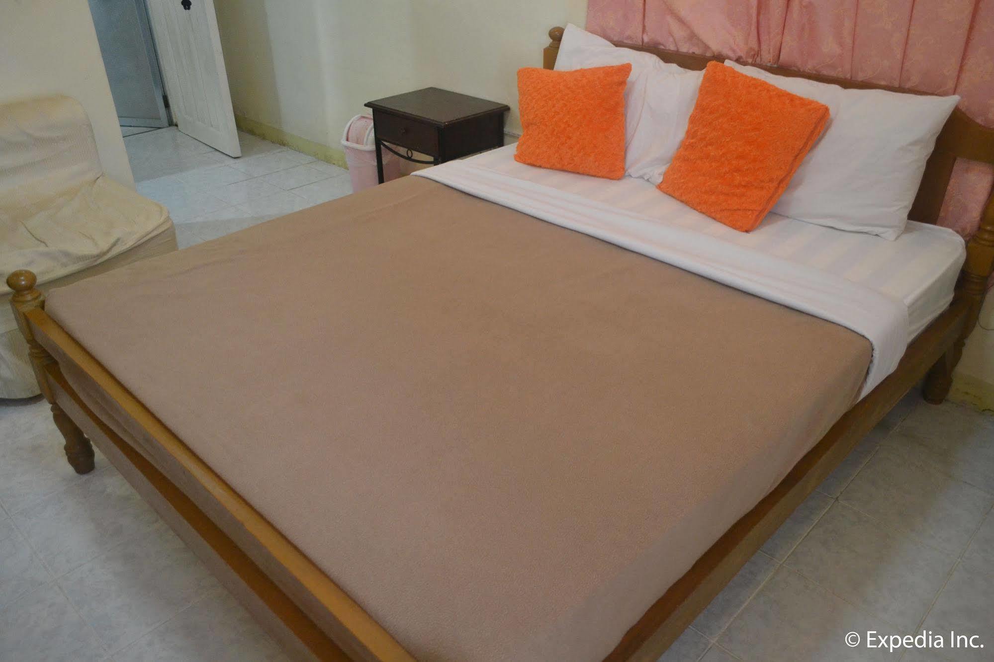 Royal Taal Inn Tagaytay City Ngoại thất bức ảnh